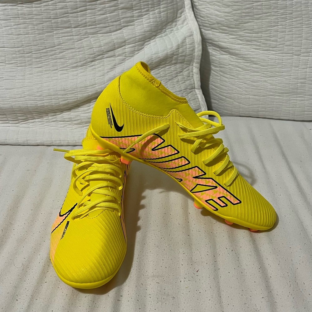 Nike Mercurial Superfly 9 Club FG Soccer Cleats
